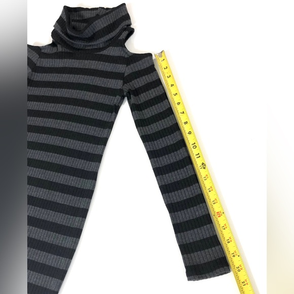 Solemio Cold Shoulder Knit Dress very fitted Black Gray Stripe - Picture 9 of 10